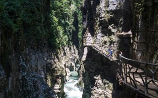 石泉中坝大峡谷自驾游怎么玩最尽兴？