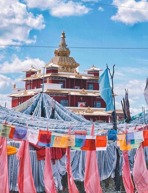 成都周边适合自驾游的地方-第1张图片-星月文旅