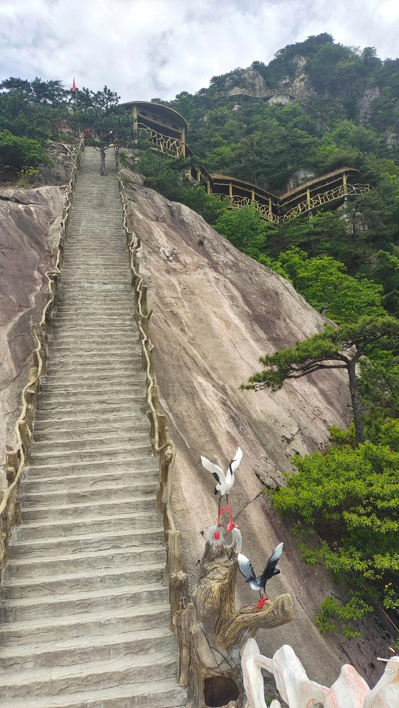 黄冈天堂寨旅游攻略怎么玩最尽兴？-第2张图片-星月文旅