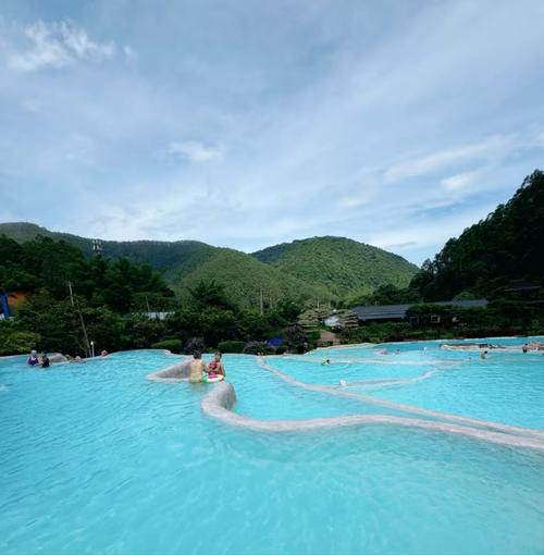 紫龙湾水世界两日自驾游怎么安排？-第1张图片-星月文旅