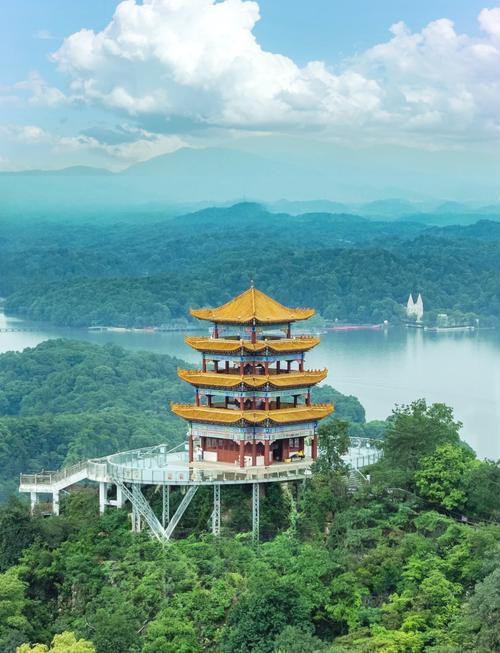 新余周边有哪些值得一游的城市景点？-第3张图片-星月文旅