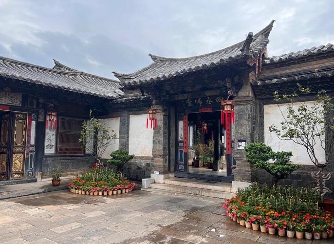 自驾游建水朱家花园怎么玩最省心？-第1张图片-星月文旅