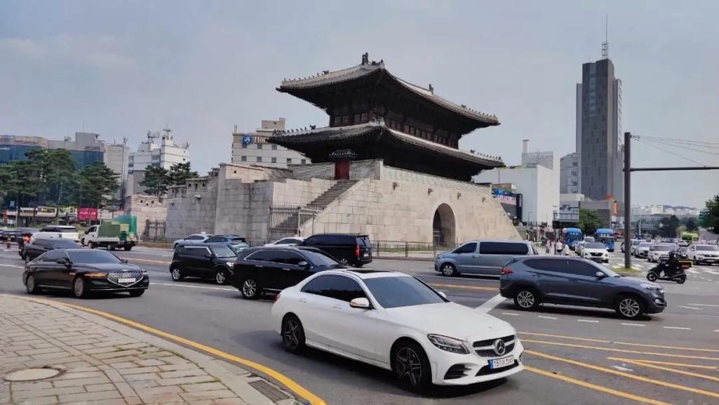 韩国东大门旅游攻略有哪些必打卡?-第2张图片-星月文旅 韩国东大门旅游攻略有哪些必打卡?-第2张图片-星月文旅