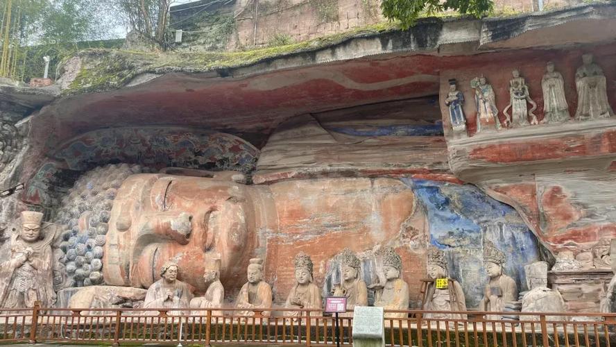 成都到大足石刻怎么玩？攻略路线有哪些？-第1张图片-星月文旅