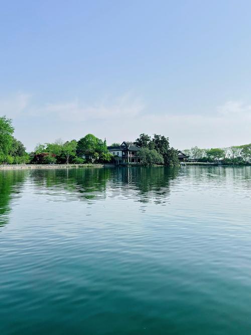 杭州西湖附近的旅游景点-第1张图片-星月文旅 杭州西湖附近的旅游景点-第1张图片-星月文旅