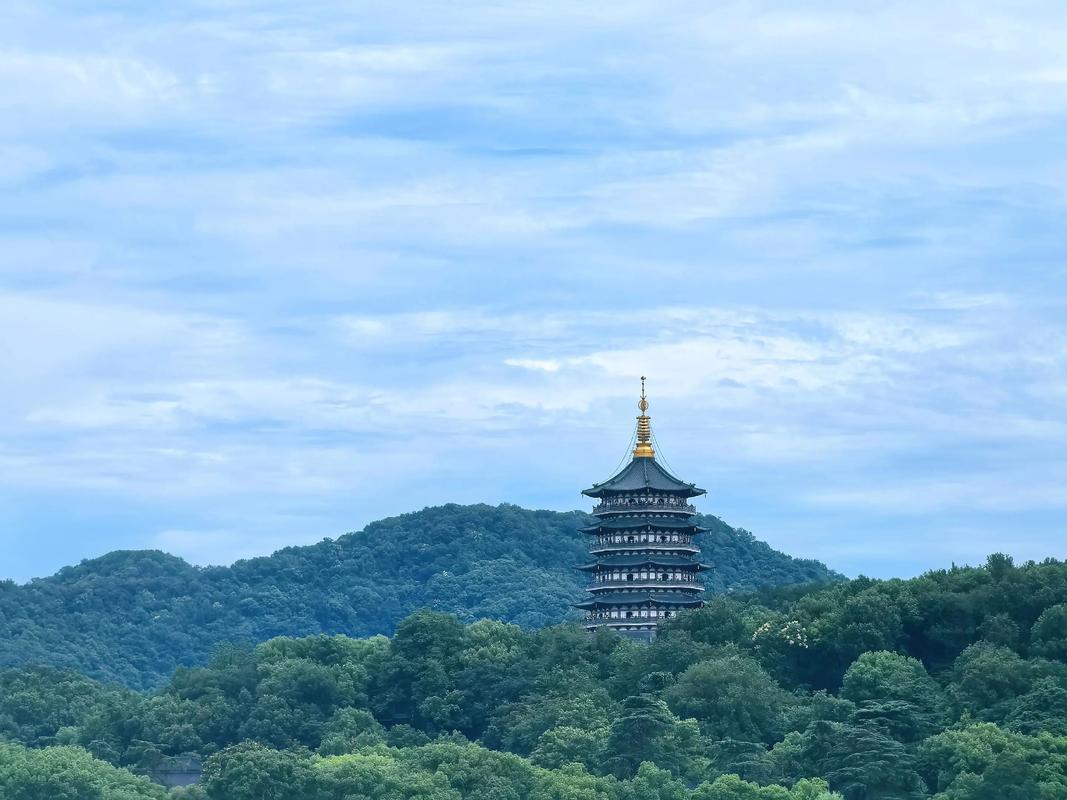 杭州西湖附近的旅游景点-第3张图片-星月文旅