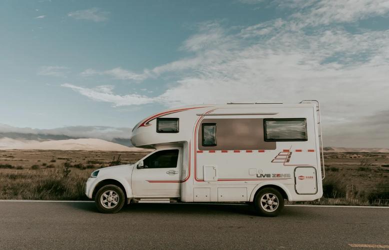 房车旅行自驾游自驾游-第1张图片-星月文旅