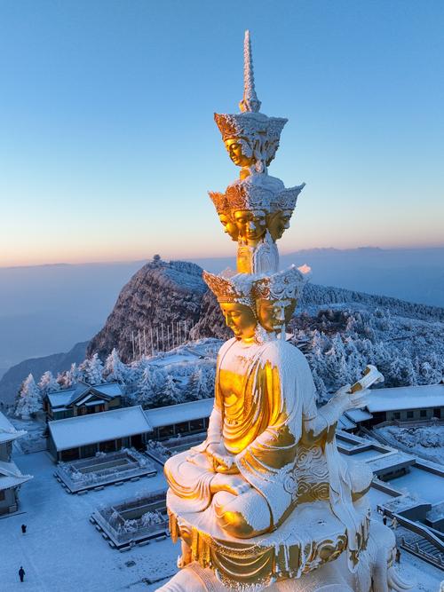 峨眉山周边有哪些必打卡景点?-第1张图片-星月文旅 峨眉山周边有哪些必打卡景点?-第1张图片-星月文旅