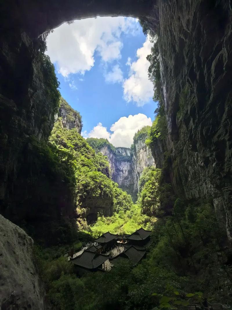 武隆二日游自驾路线怎么安排？-第3张图片-星月文旅