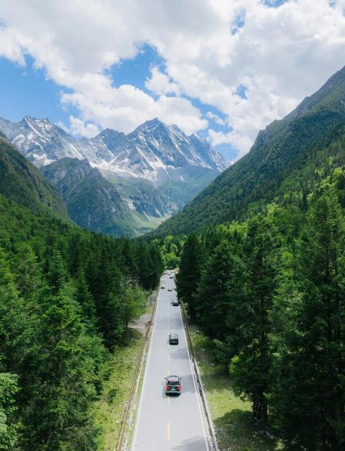 川西小环线自驾游怎么玩才最尽兴?-第2张图片-星月文旅 川西小环线自驾游怎么玩才最尽兴?-第2张图片-星月文旅