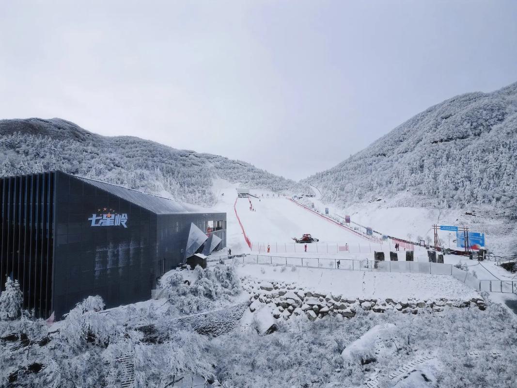 江西滑雪场怎么选?旅游攻略有哪些?-第1张图片-星月文旅 江西滑雪场怎么选?旅游攻略有哪些?-第1张图片-星月文旅