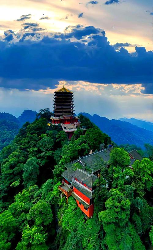 成都有哪些必打卡旅游景点?-第2张图片-星月文旅 成都有哪些必打卡旅游景点?-第2张图片-星月文旅