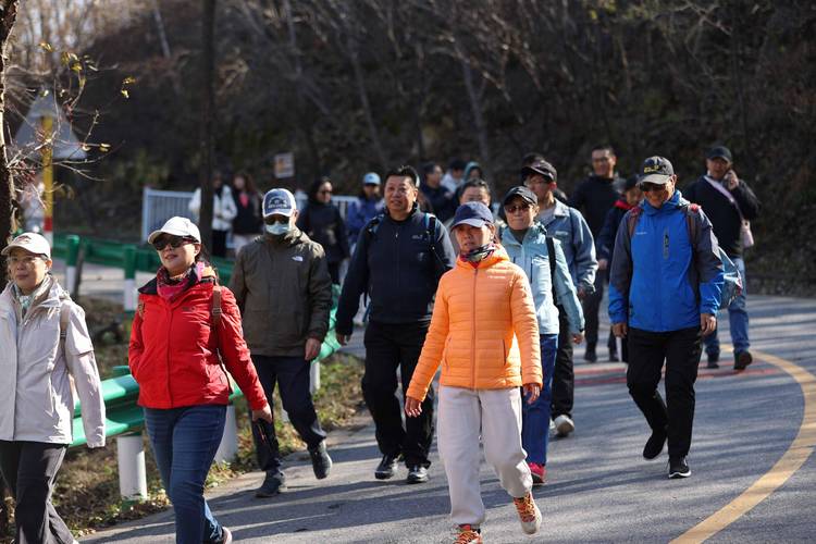 北京中老年自驾游群，怎么加入？-第1张图片-星月文旅