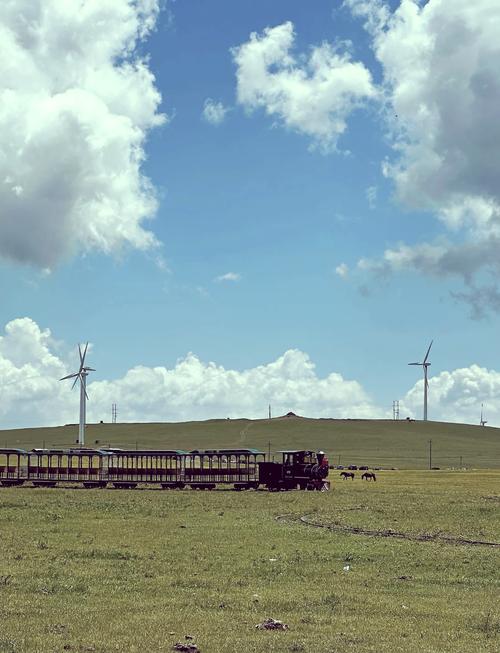 辉腾锡勒草原自驾怎么玩才尽兴？-第2张图片-星月文旅