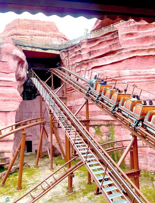 深圳欢乐谷自驾游两日怎么安排更尽兴？-第3张图片-星月文旅