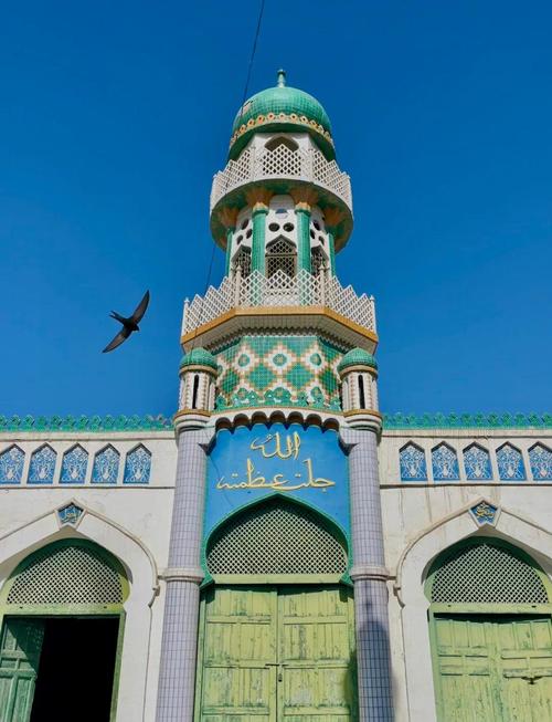 哈密附近有哪些必游景点？-第1张图片-星月文旅