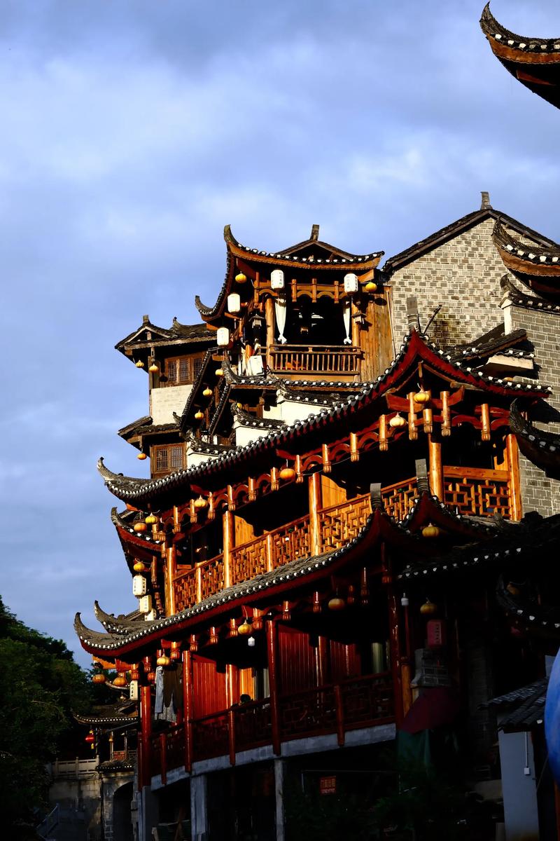 湘西芙蓉镇旅游景点有哪些必打卡之处？-第2张图片-星月文旅