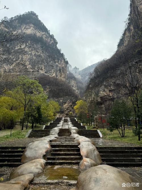 灵石红崖大峡谷自驾游攻略？-第2张图片-星月文旅