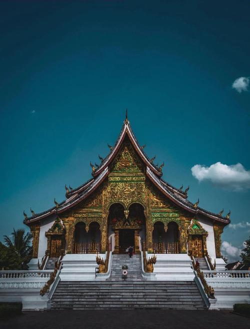 老挝的琅勃拉邦旅游景点-第1张图片-星月文旅 老挝的琅勃拉邦旅游景点-第1张图片-星月文旅